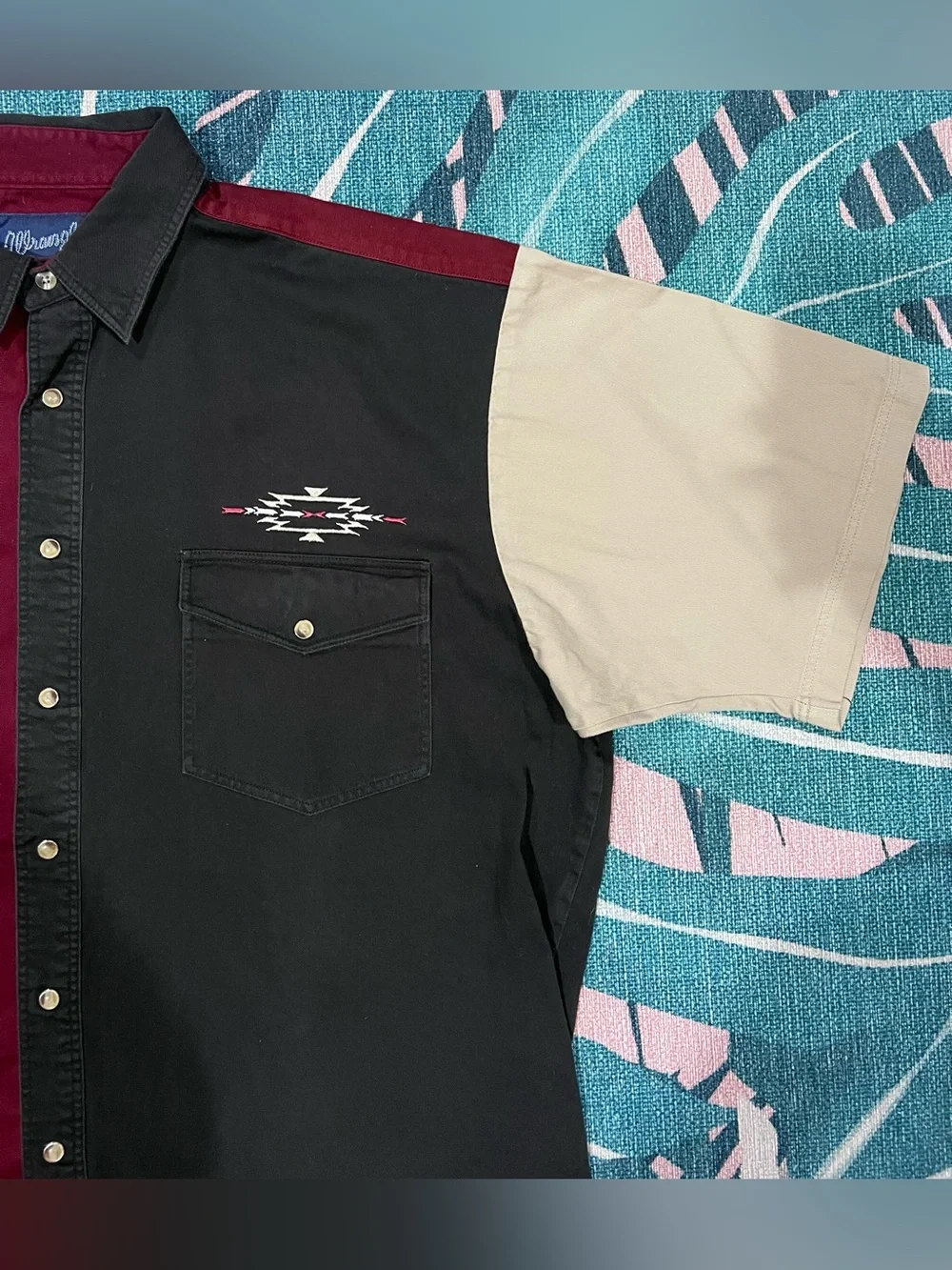 Vintage Wrangler Short Sleeve Pocketed Pearl Snap Color Block Shirt